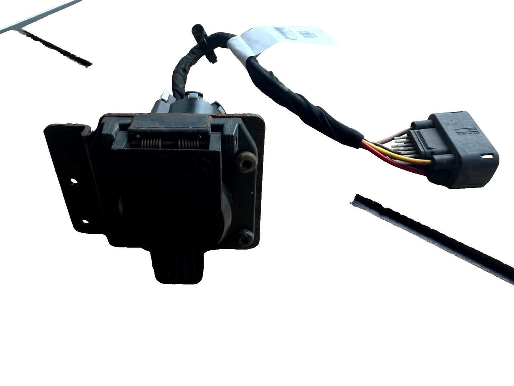 ♦️2016-2020 TESLA MODEL X REAR RIGHT TRAILER CONNECTOR HARNESS OEM, 1046032-00-C
