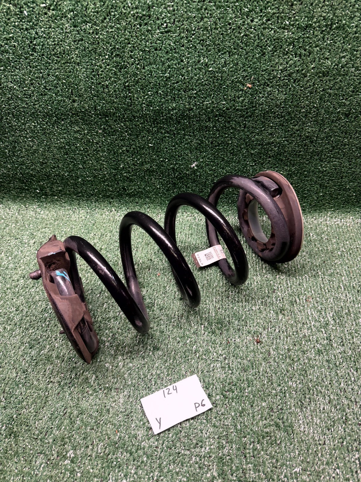 ♦️20–23 TESLA MODEL Y REAR RIGHT OR LEFT COIL SPRING OEM, 1188474-00-B