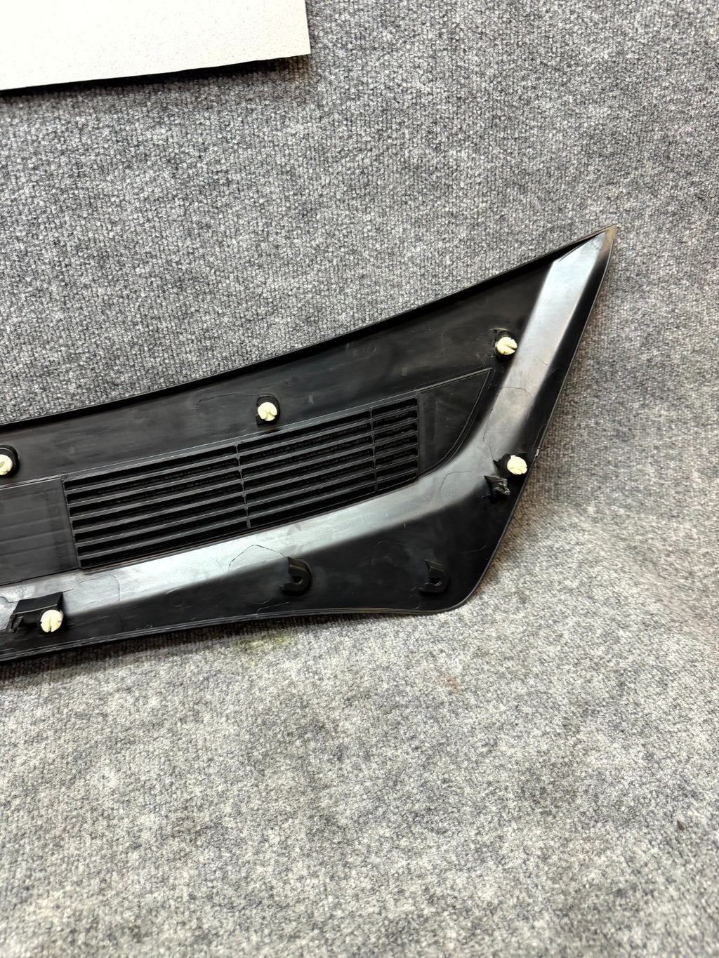 2017-2023 TESLA MODEL 3 REAR APRON WINDSHIELD WIPER COWL COVER OEM, 1081675-00-B