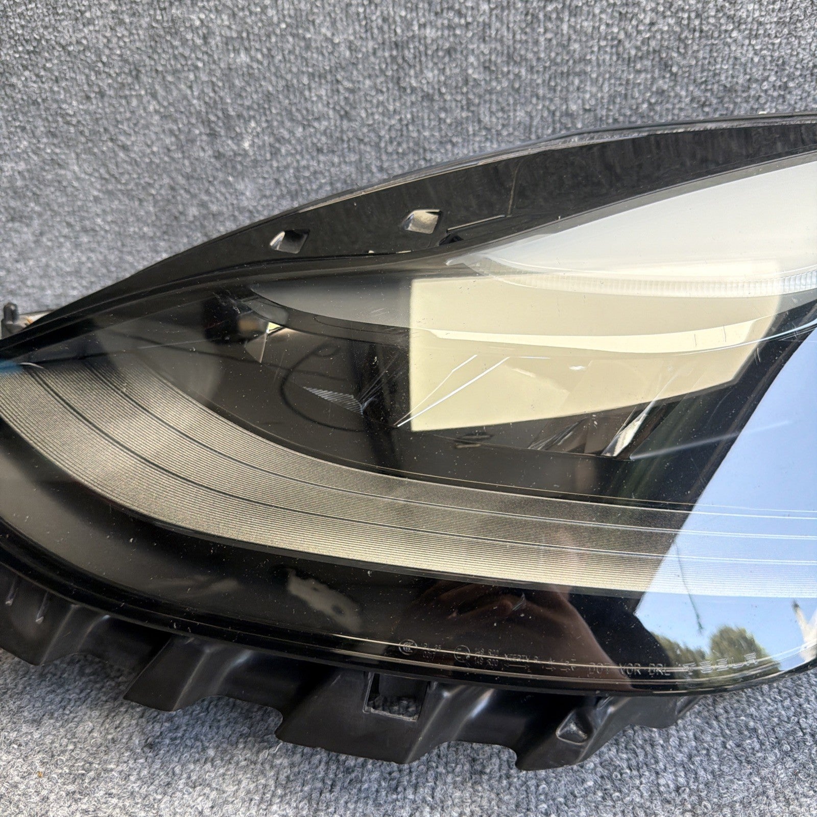 2021-2023 TESLA MODEL 3 Y LEFT HEADLIGHT PROJECTOR MATRIX 2ND GEN 1514952-00-C