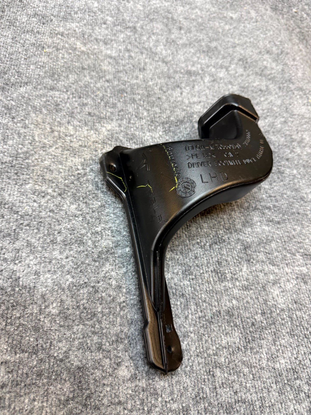 2020 - 2023 TESLA MODEL Y LEFT DRIVER SIDE AIR INTAKE TUBE OEM, 1516856-00-B