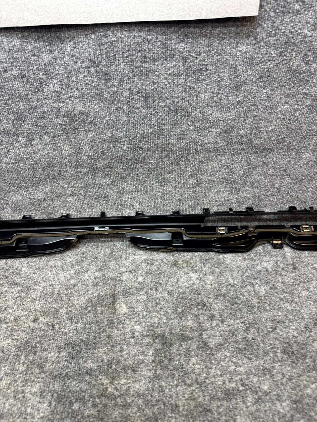 2020–2024 TESLA MODEL Y FRONT DASH INSTRUMENT PANEL COVER TRIM OEM, 1100574-00-G