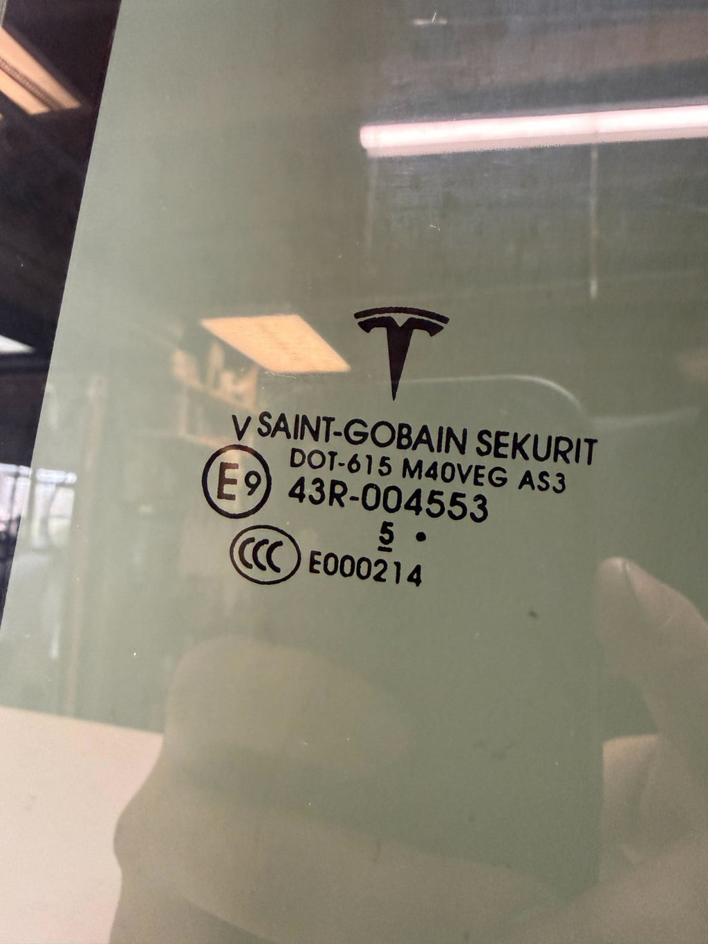 2016-2020 Tesla Model X Rear Left Side Door Window Door Glass OEM 43R-004553
