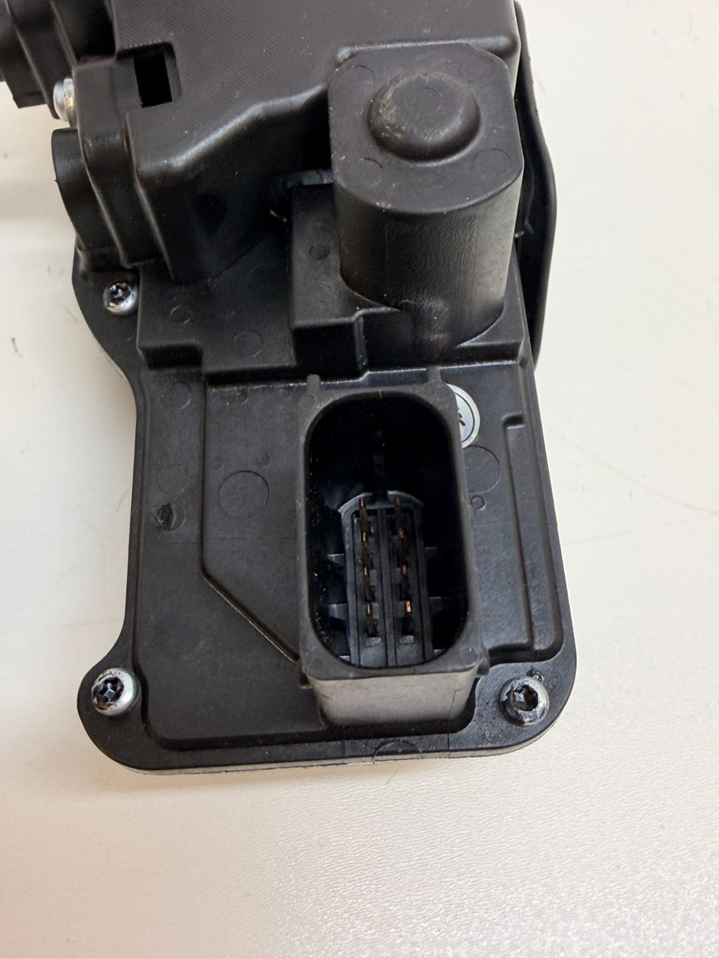 12-20 Tesla S Rear Driver Door Lock Latch Actuator w/ Cable 6008911-00-D