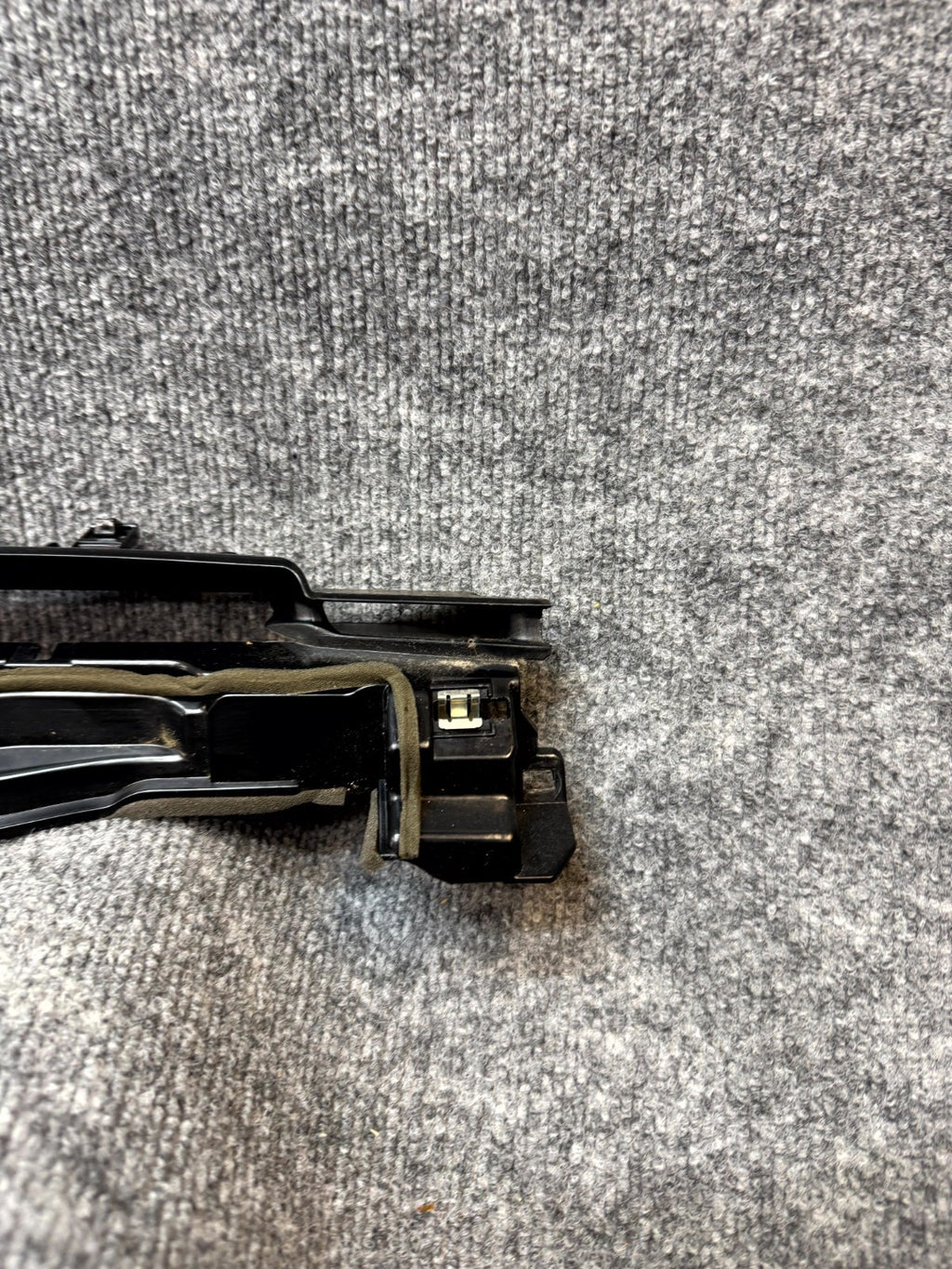 2020–2024 TESLA MODEL Y FRONT DASH INSTRUMENT PANEL COVER TRIM OEM, 1100574-00-G