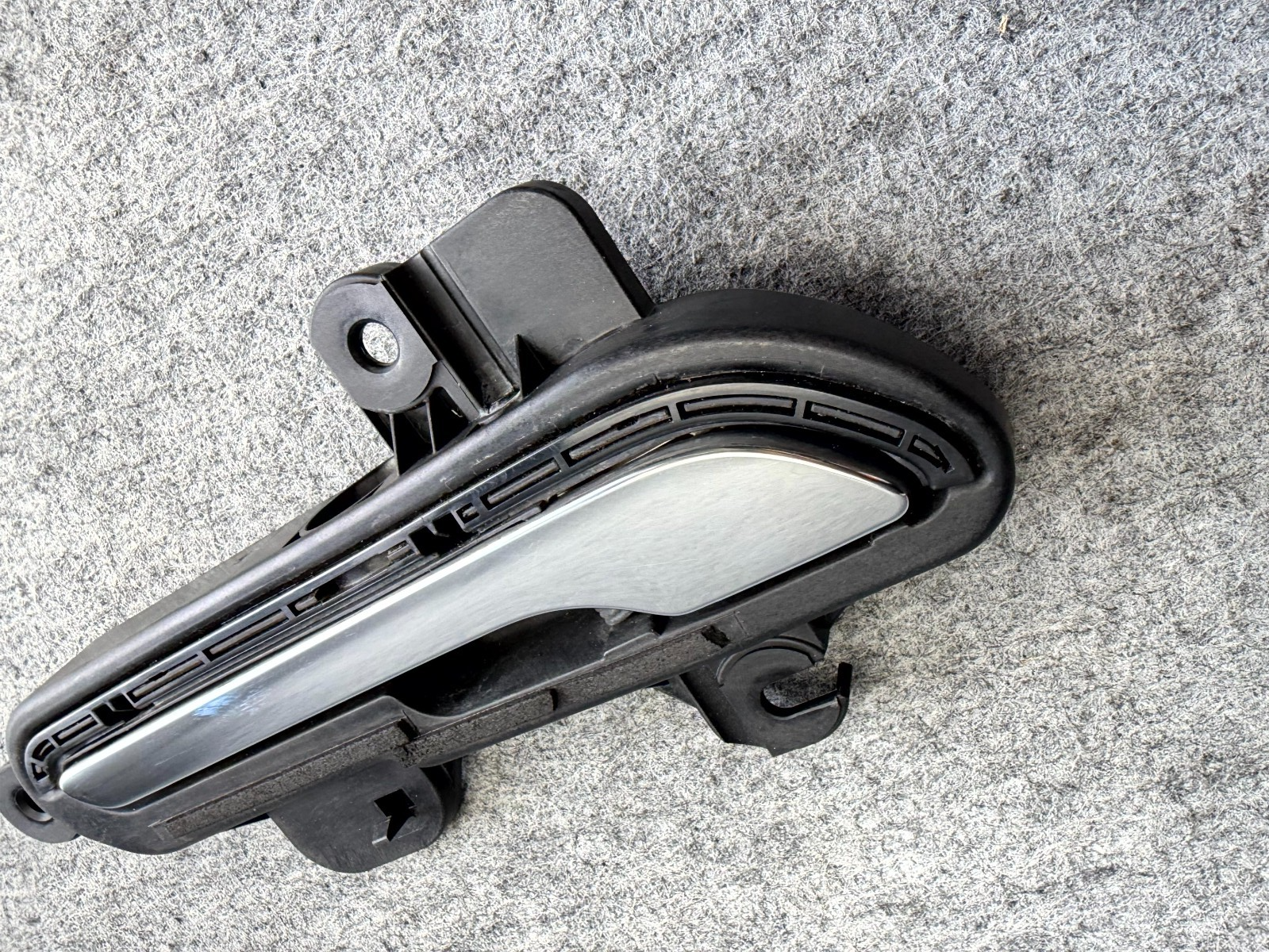 ♦️17–23 TESLA MODEL 3 FRONT/REAR RIGHT SIDE OUTER DOOR HANDLE OEM, 1081832-00-J