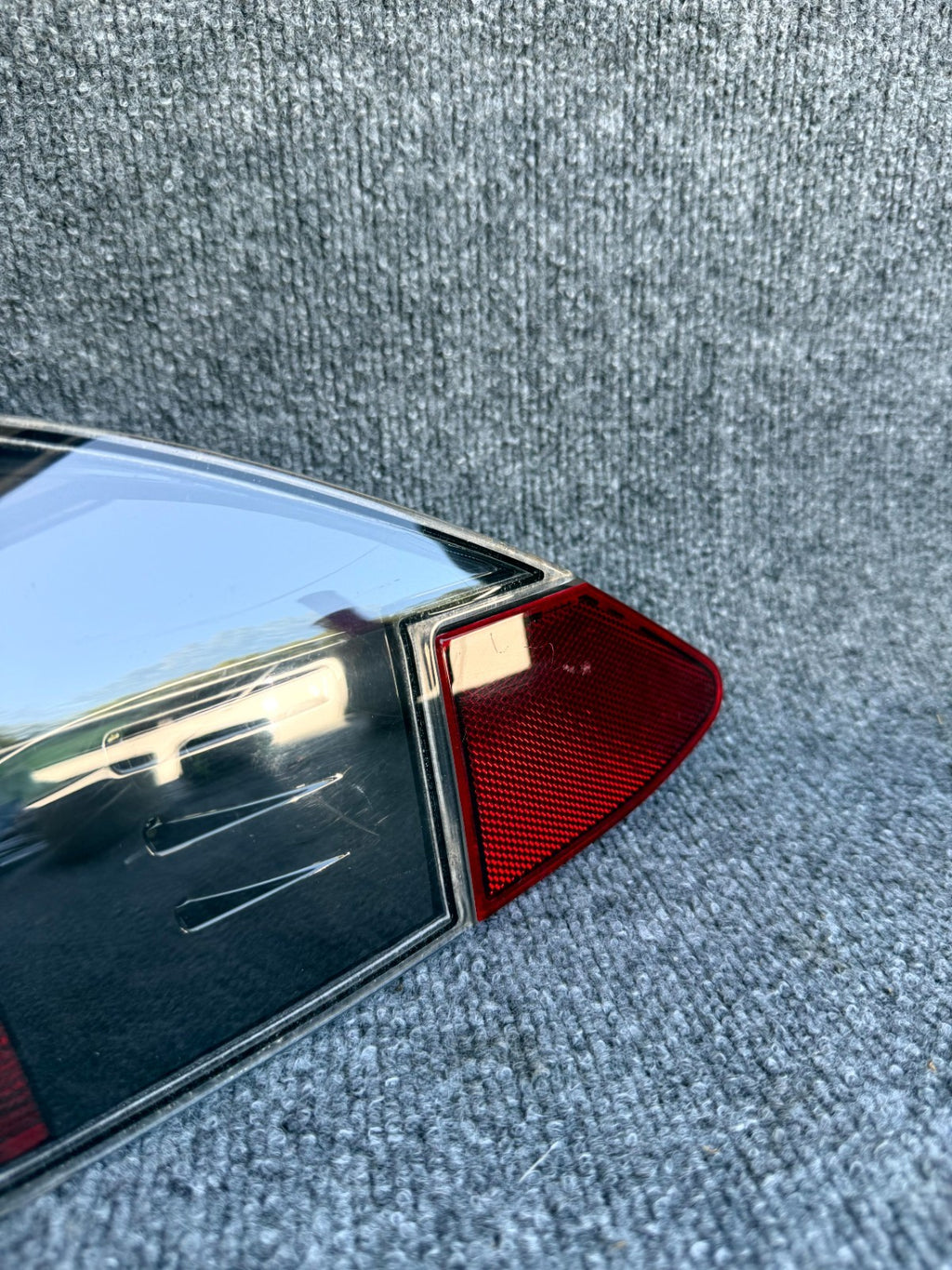 2012-2022 TESLA MODEL S RIGHT TAILLIGHT LED OUTER TAIL LAMP OEM, 6005919-00-C