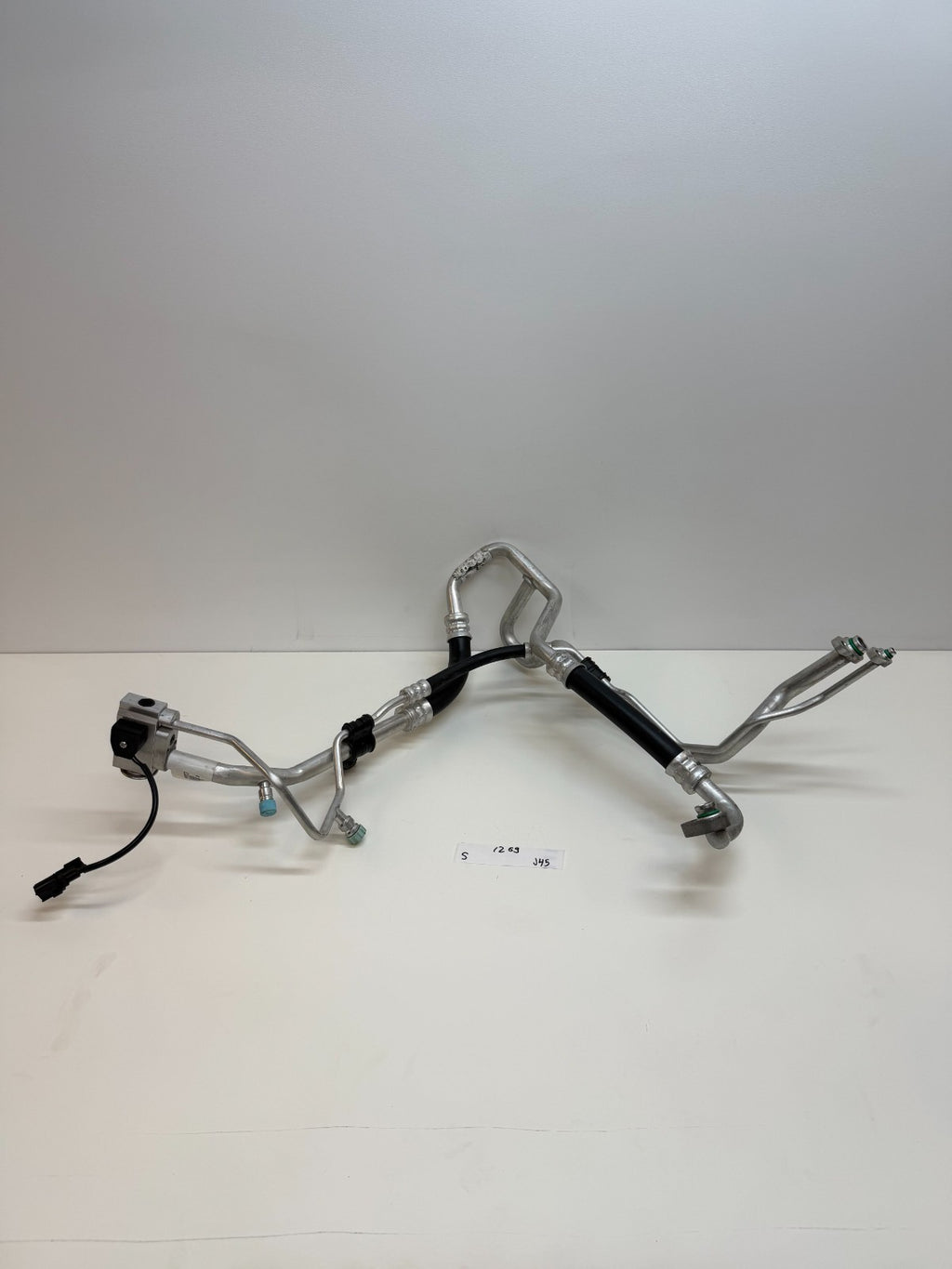 2012-20 TESLA MODEL S HVAC CONDITIONING AC LINE HOSE 6008481-00-A