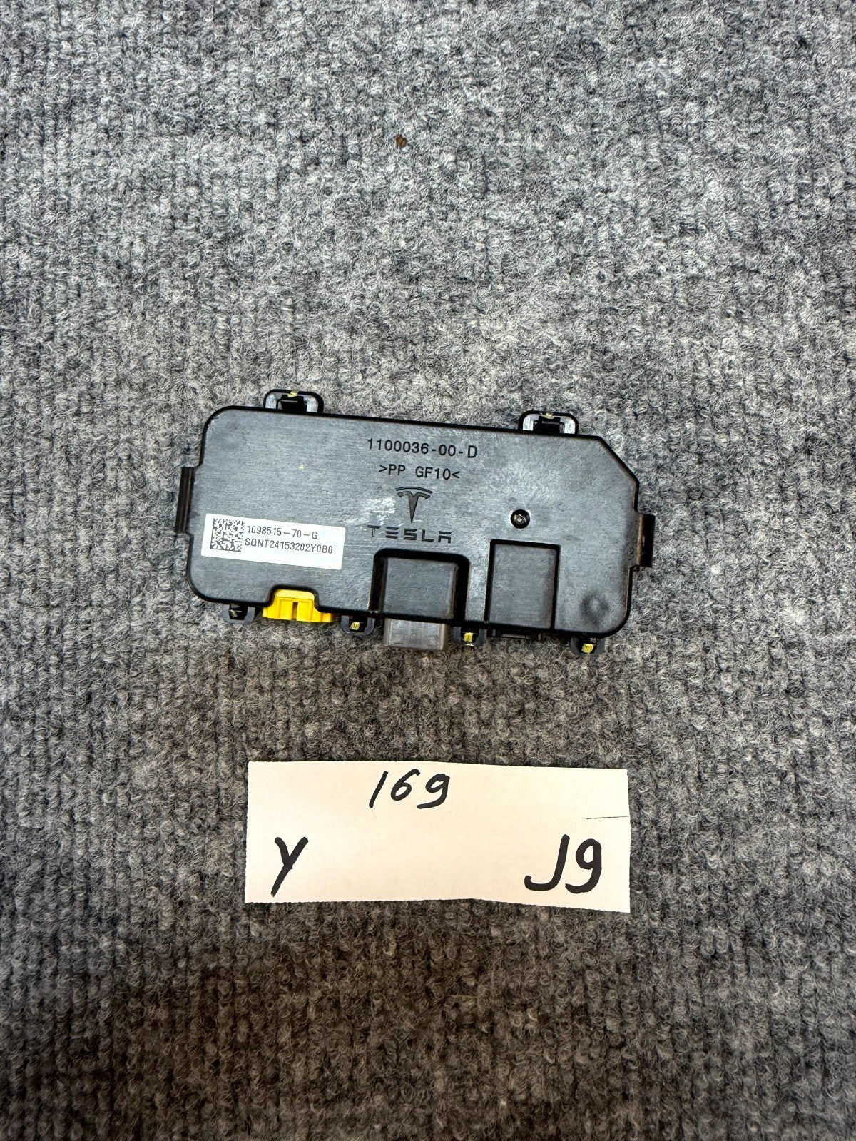 2020-2024 TESLA MODEL Y FRONT RIGHT SEAT COMPUTER CONTROL MODULE OEM, 109851570G