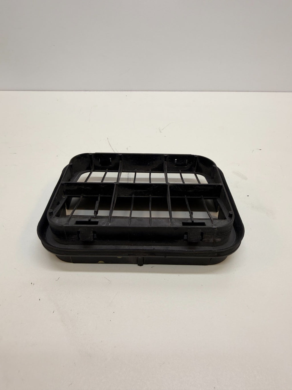 2012-2020 Tesla Model S Rh / Lh Rear Body Ventilation Grille 2F2A-B280B62-AB