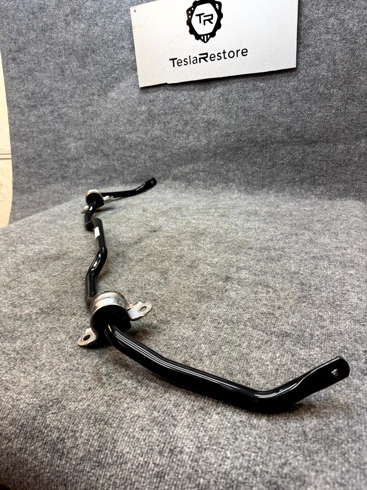 2020 - 2024 TESLA MODEL Y REAR STABILIZER SWAY ANTI ROLL BAR OEM, 1044481-00-E