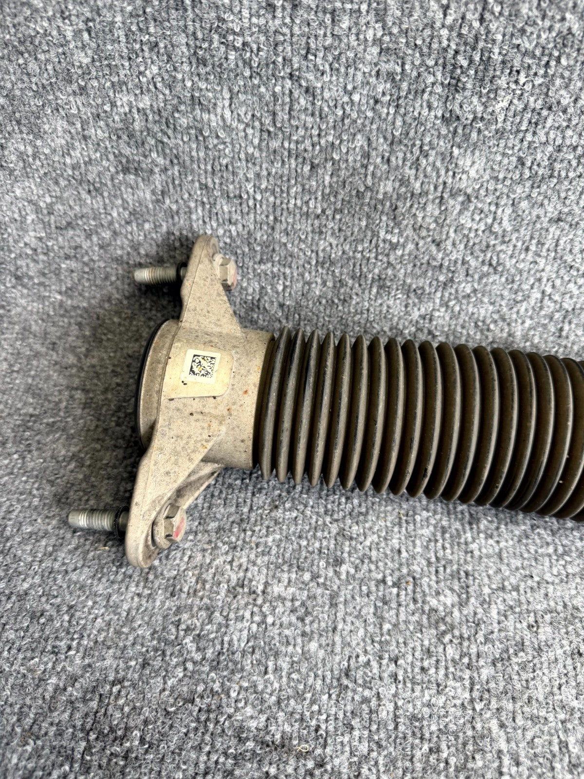 2017 – 2023 TESLA MODEL 3 REAR RIGHT SIDE SHOCK ABSORBER STRUT OEM, 1044461-01-E