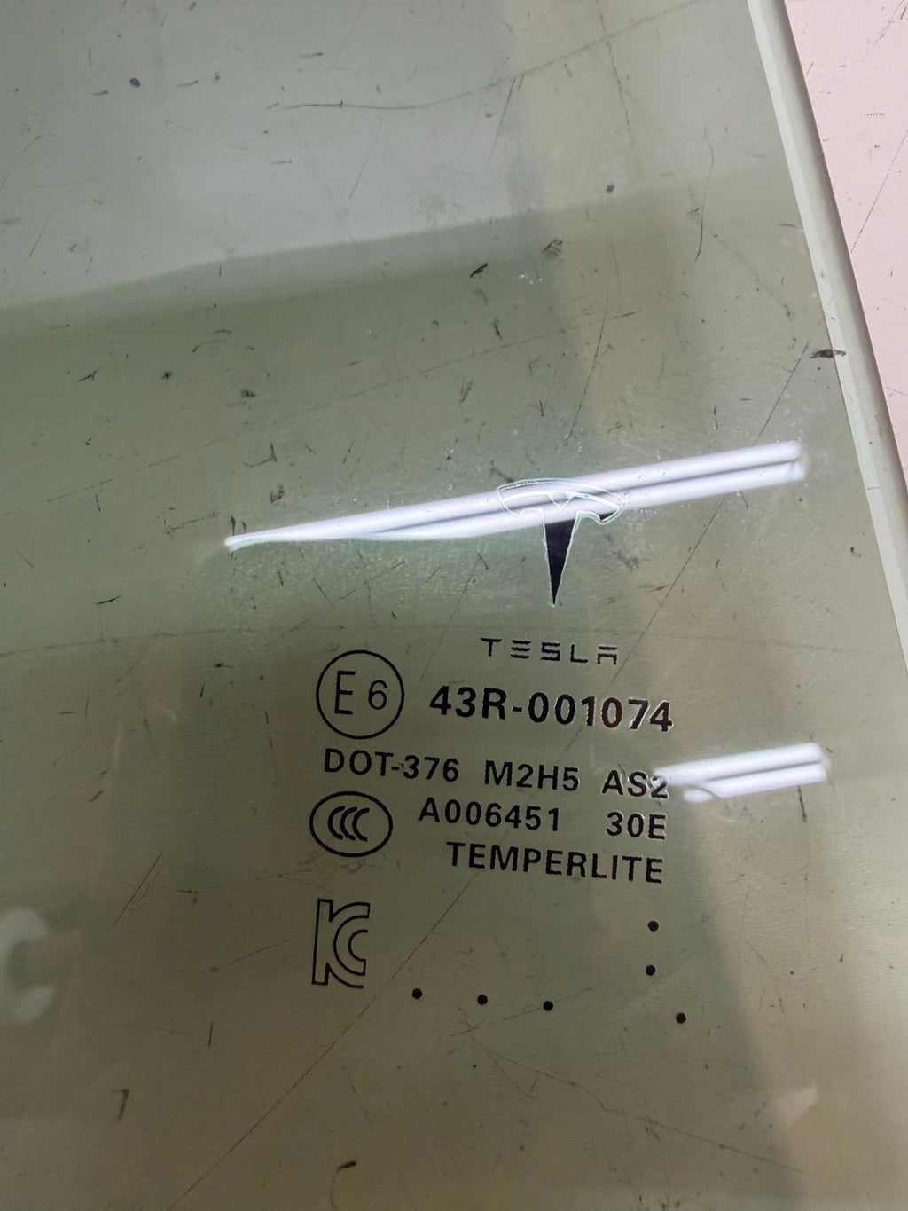 2012-2020 Tesla Model S Rear Passenger Side Door Window Glass 43R-001074