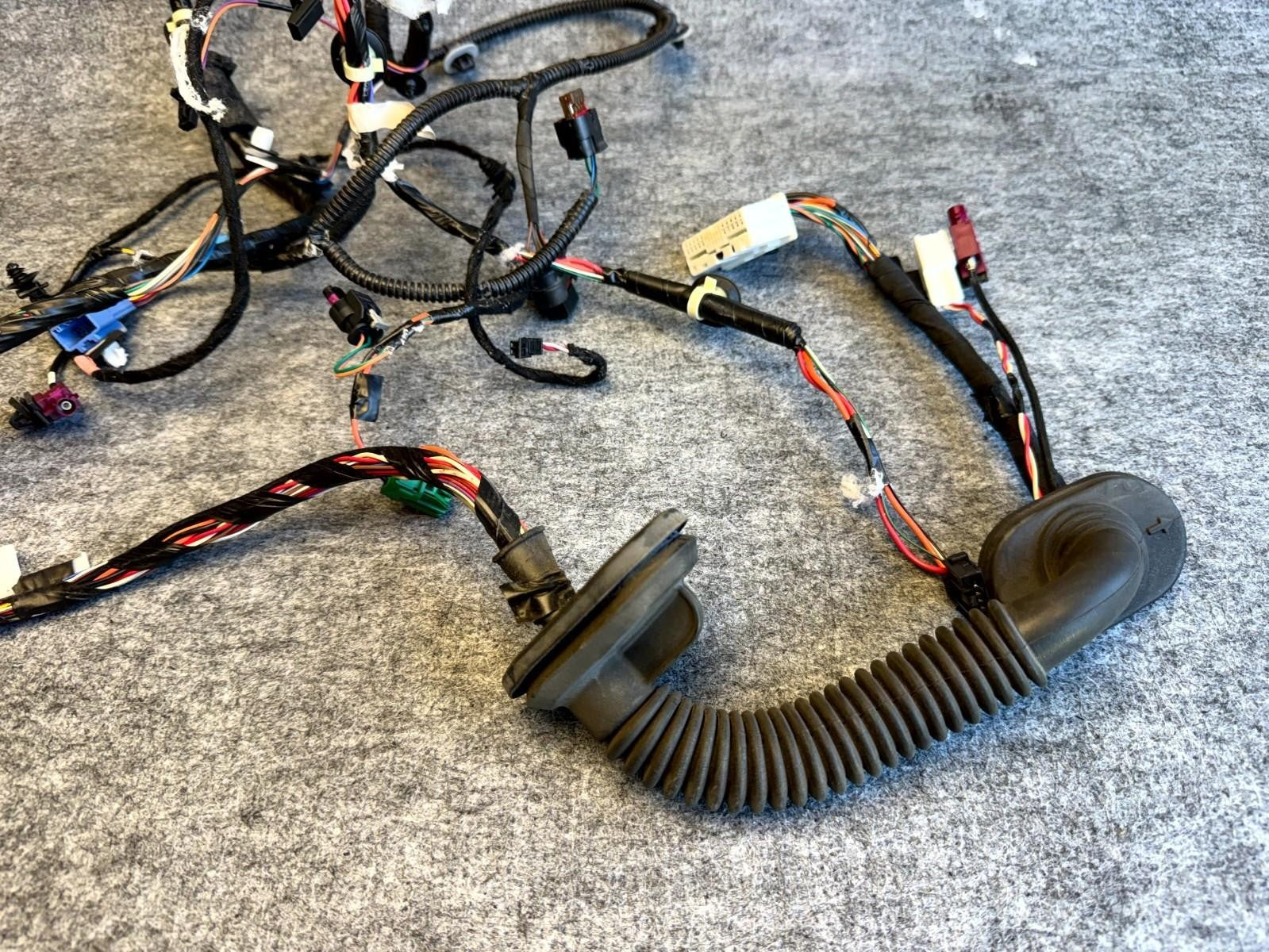 ♦️17-23 TESLA MODEL 3 FRONT RIGHT SIDE DOOR WIRING HARNESS OEM, 1067963-00-D