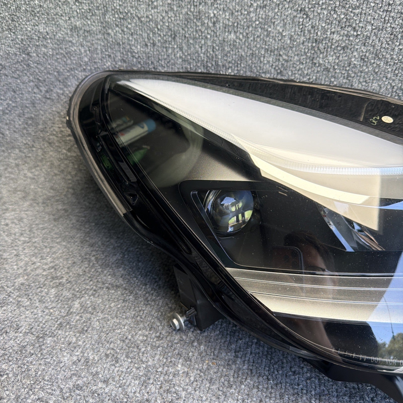 2021-2023 TESLA MODEL 3 Y RIGHT  HEADLIGHT PROJECTOR MATRIX 2ND GEN 1514953-00-D