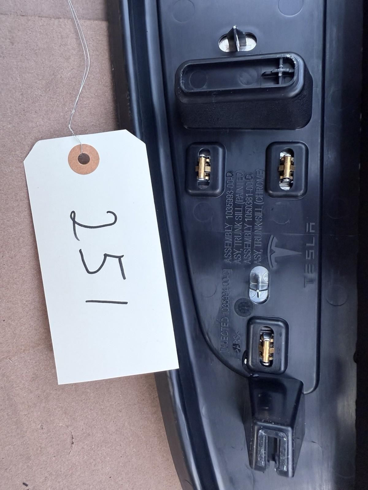 ♦️16-20 TESLA MODEL X REAR TRUNK SILL SCUFF PLATE TRIM COVER OEM, 1035993-00-D