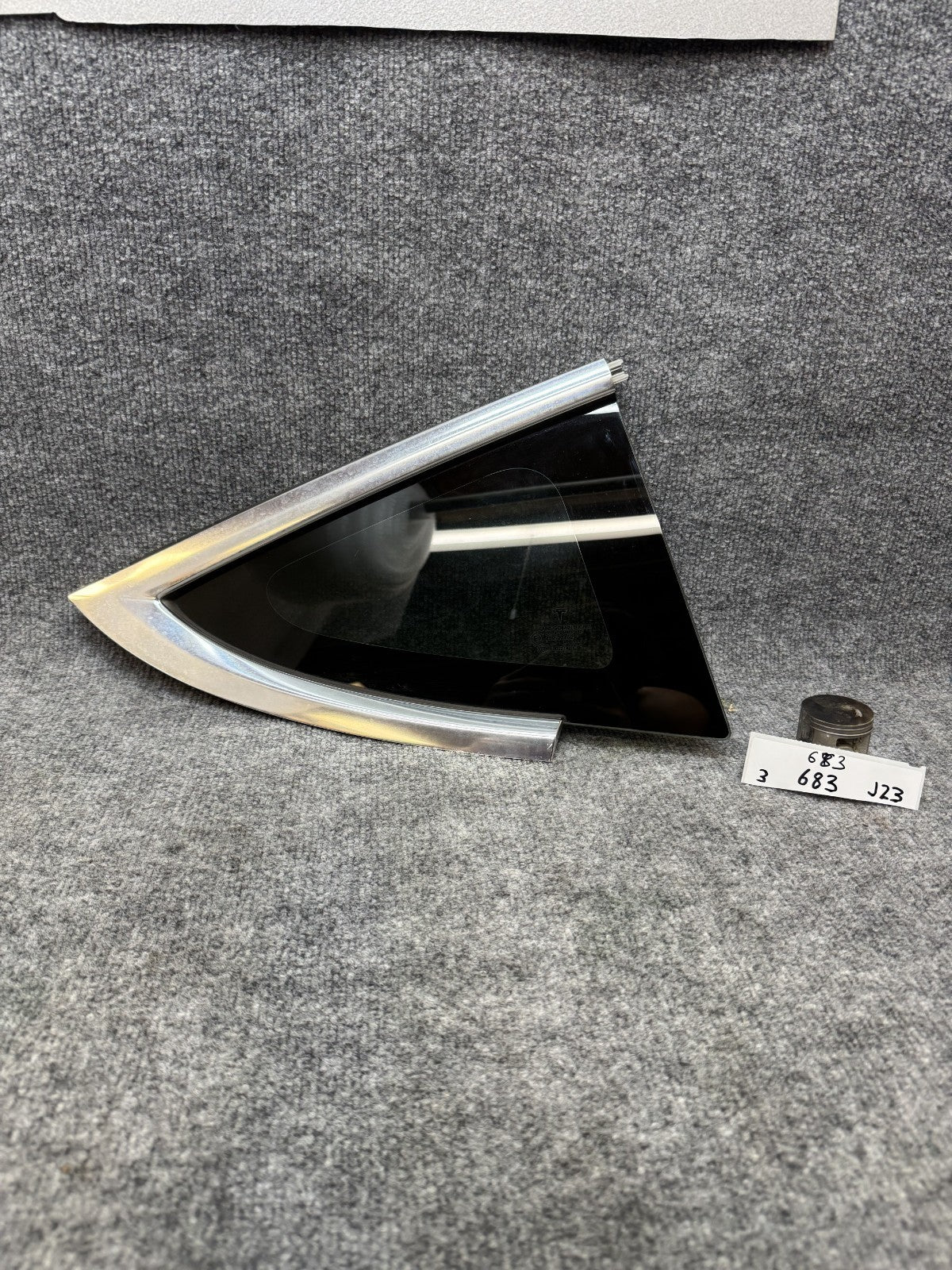 2017 - 2023 TESLA MODEL 3 REAR RIGHT SIDE WINDOW QUARTER GLASS OEM, 43R-004529