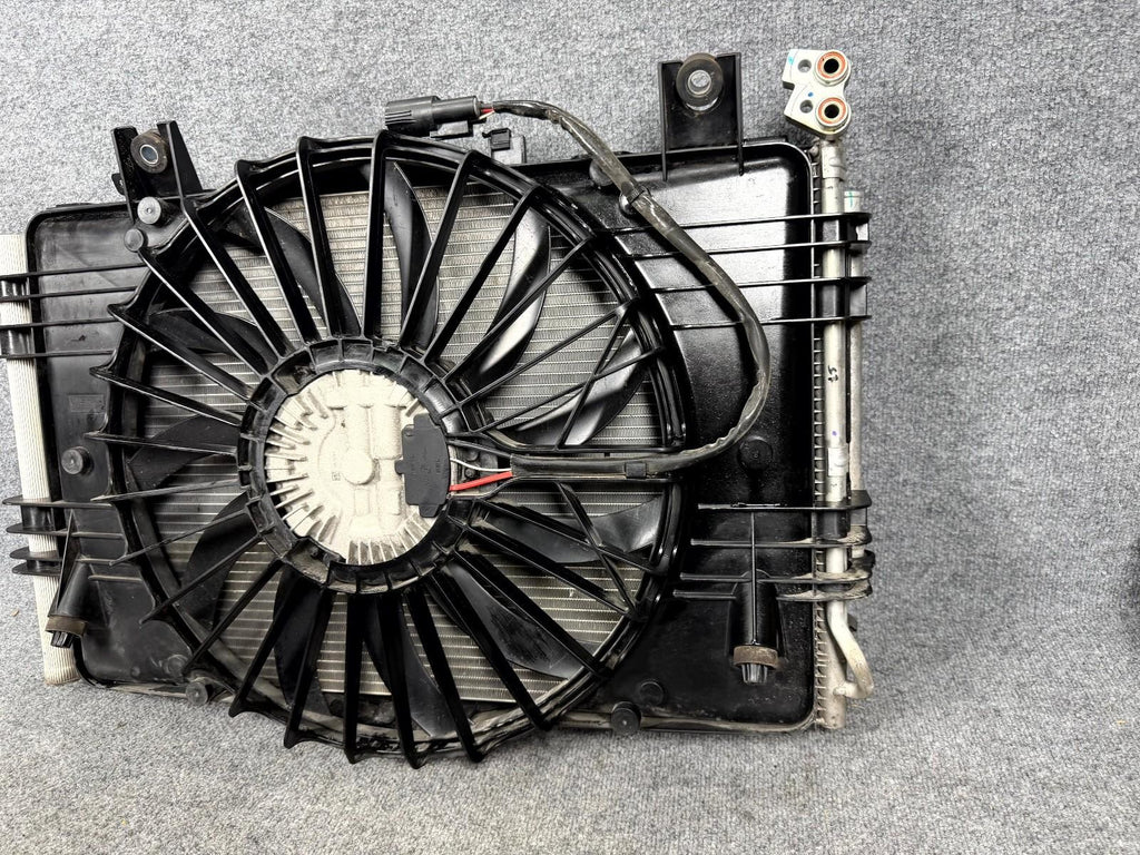 ♦️2016-2020 Tesla Model X Radiator Cooling Fan Shroud Assembly OEM, 1031401-00-G