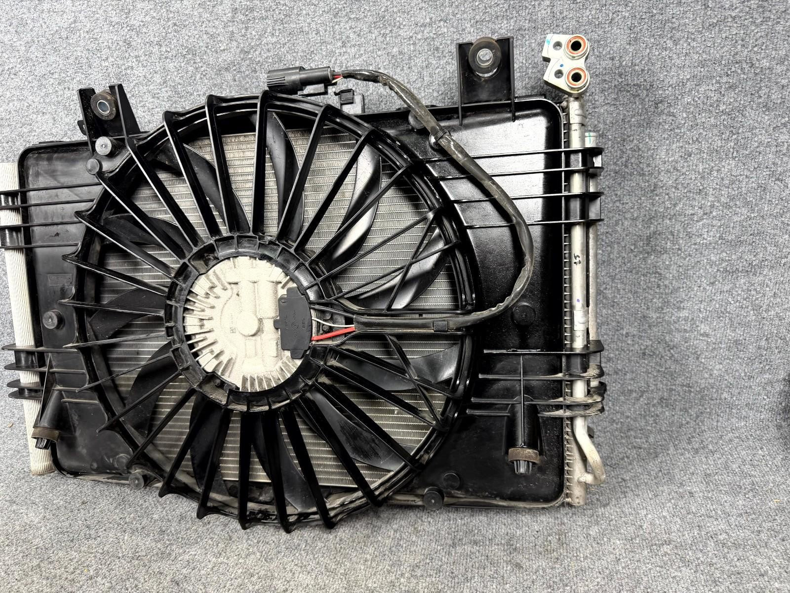 ♦️2016-2020 Tesla Model X Radiator Cooling Fan Shroud Assembly OEM, 1031401-00-G
