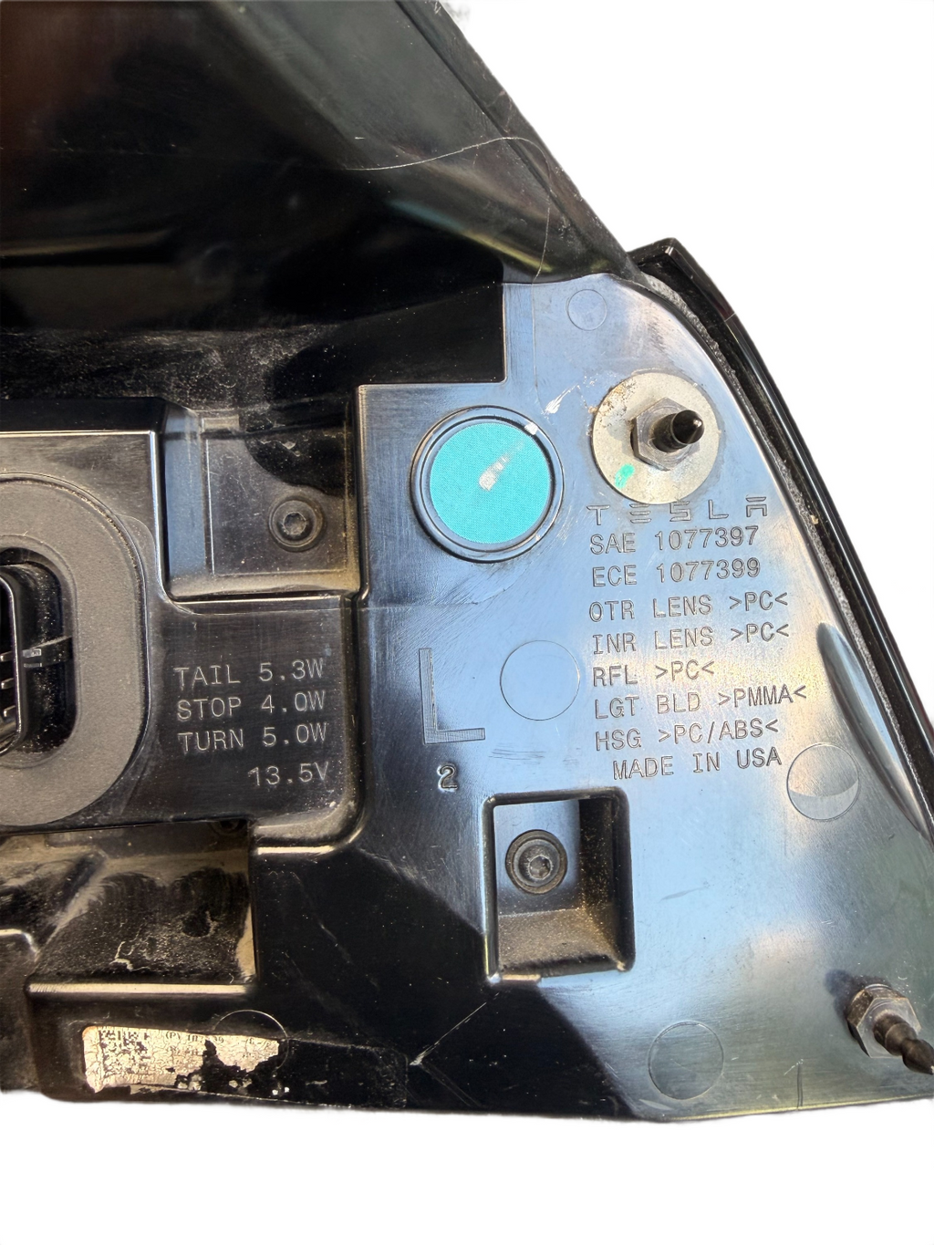 2017-2023 TESLA MODEL 3 Y OUTER TAILLIGHT LEFT SIDE LED LAMP 1077397 3 PIN