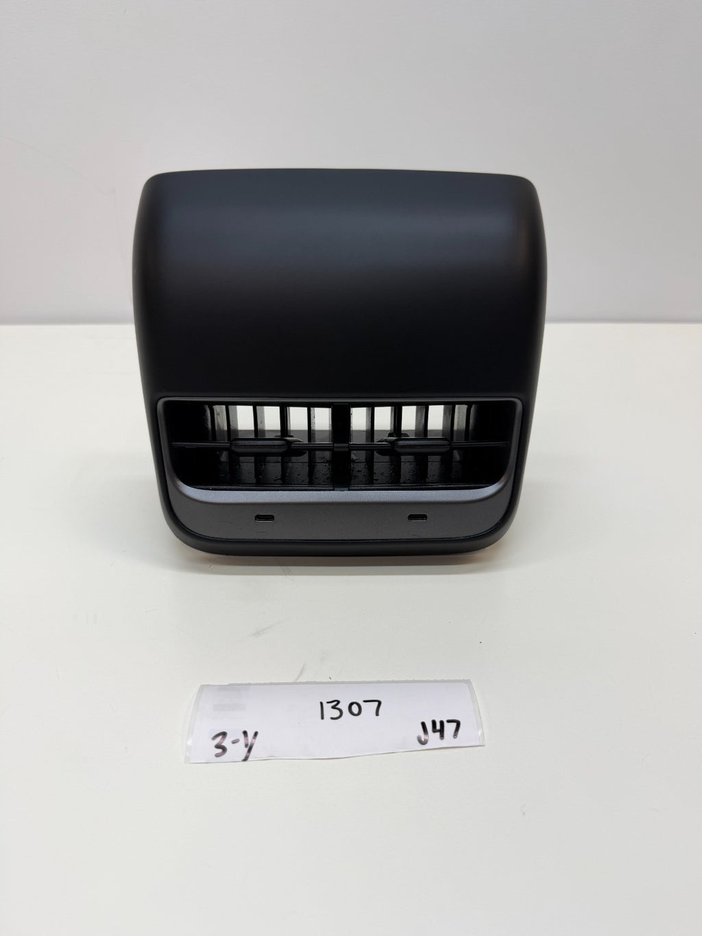 2017–2024 Tesla Model 3/Y Rear Console Air Vent Cover w/ USB Module 1111072-00-E