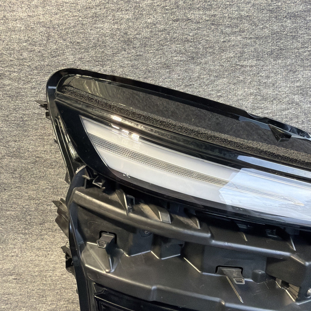 2025-2026 TESLA MODEL Y HEADLIGHT RIGHT PASSENGER SIDE LED 1918358-00-D OEM