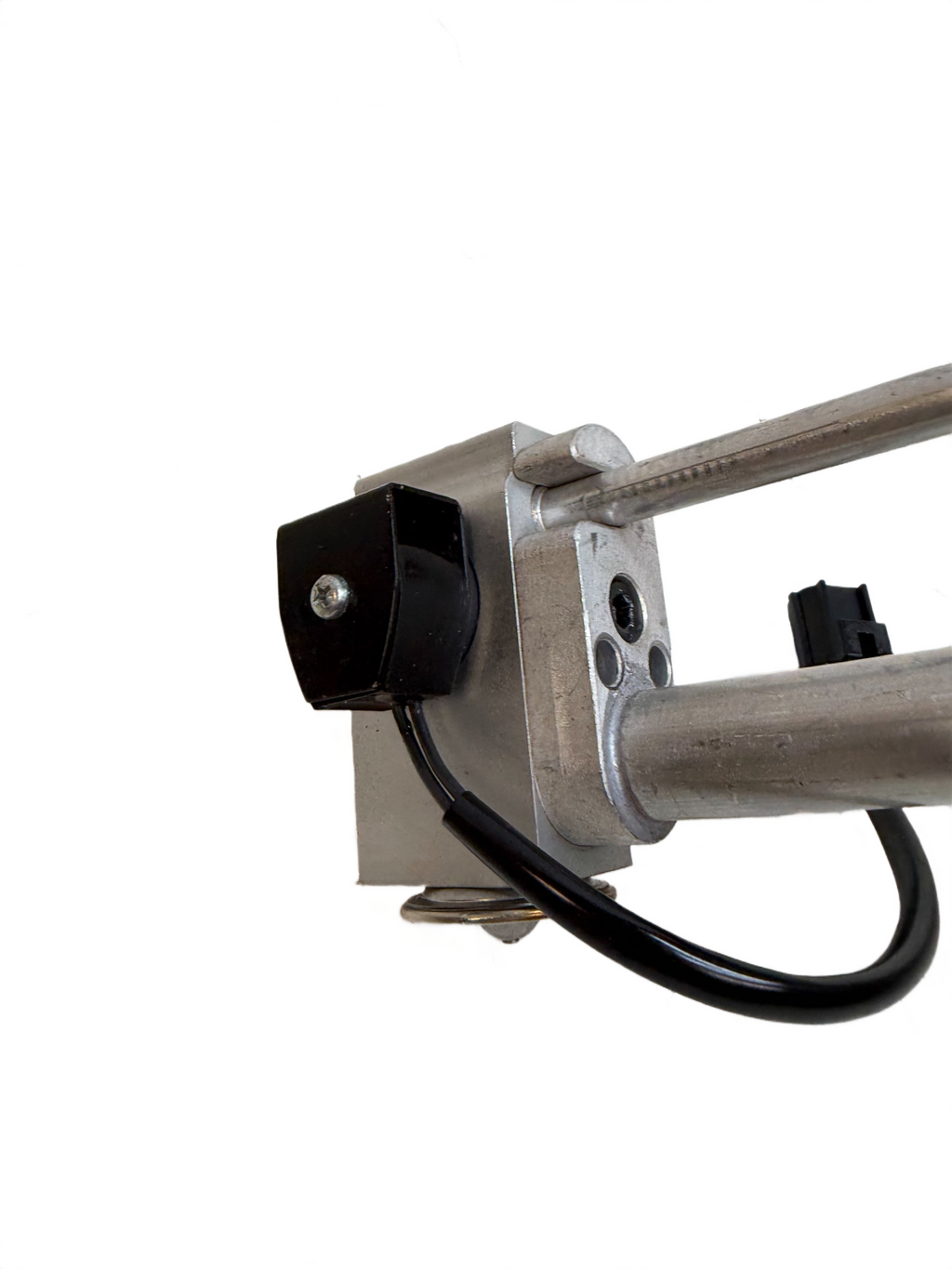 2012-16 Tesla Model S TXV Cabin Valve & Solenoid Suction Pipe Hose 1028400-00-D