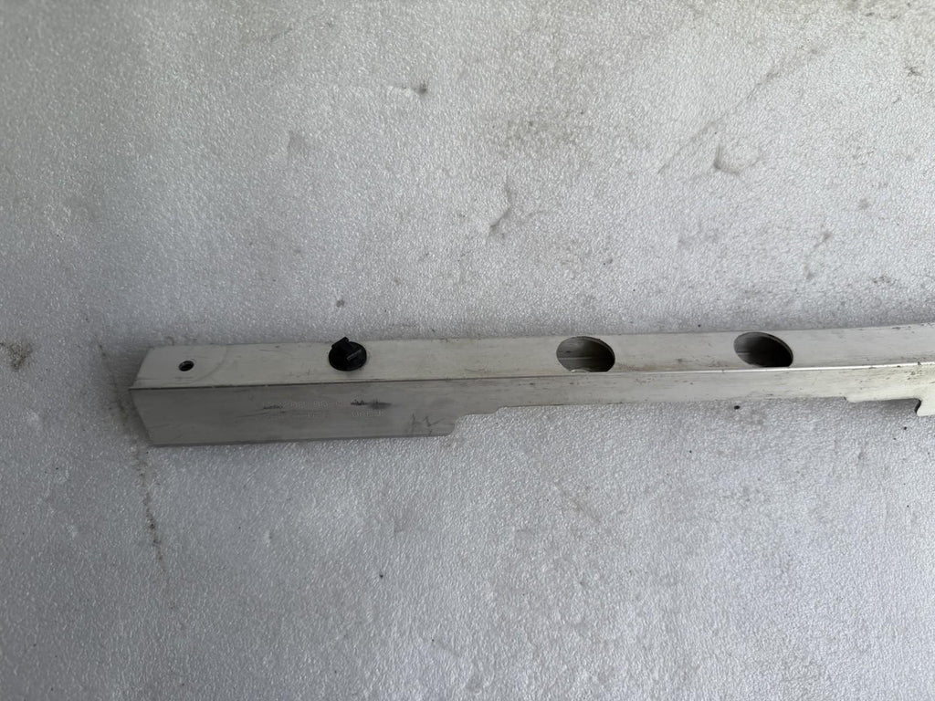 ♦️17-23 TESLA MODEL 3 BATTERY BEAM BRACKET HOLDER SUPPORT BRACE OEM 1109808-00-C