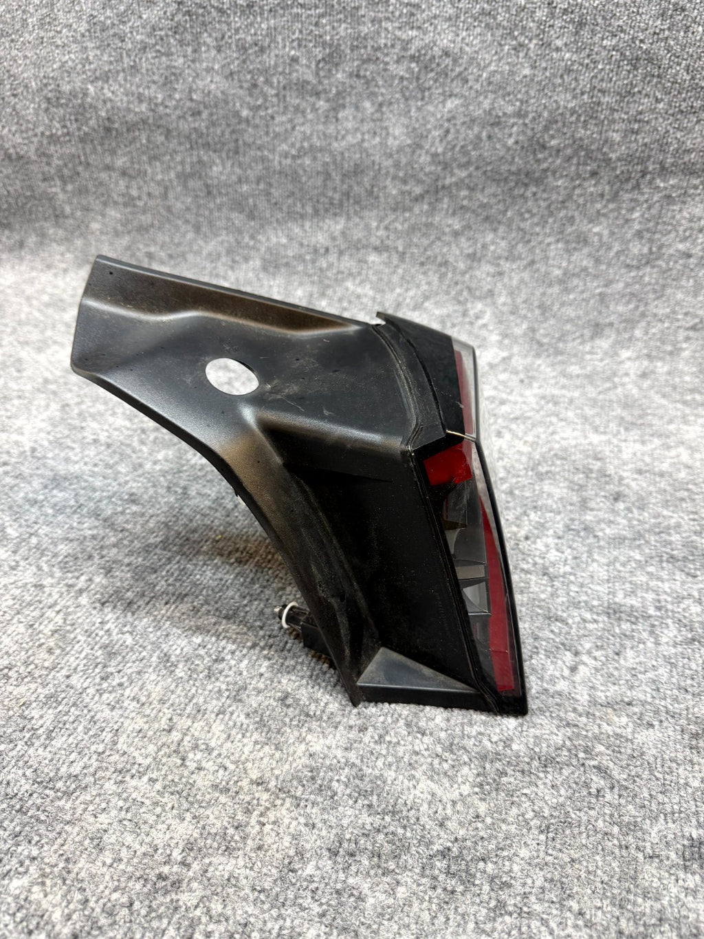 2017 - 2024 TESLA MODEL 3 Y REAR RIGHT PASSENGER SIDE TAILLIGHT OEM 1502087-00-D