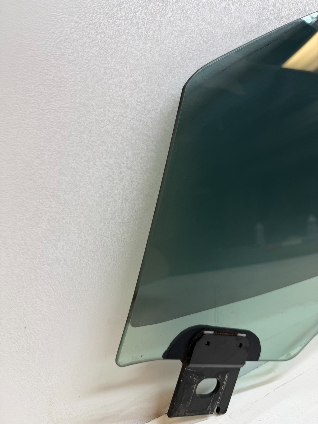2012-2020 Tesla Model S Front Left Driver Side Door Window Glass 43R-001074