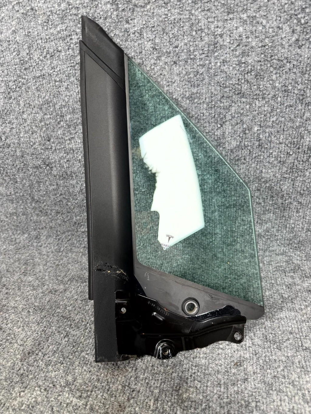 ♦️17-23 Tesla Model 3 Left Side Quarter Corner Glass Vent Window OEM, 43R-004530