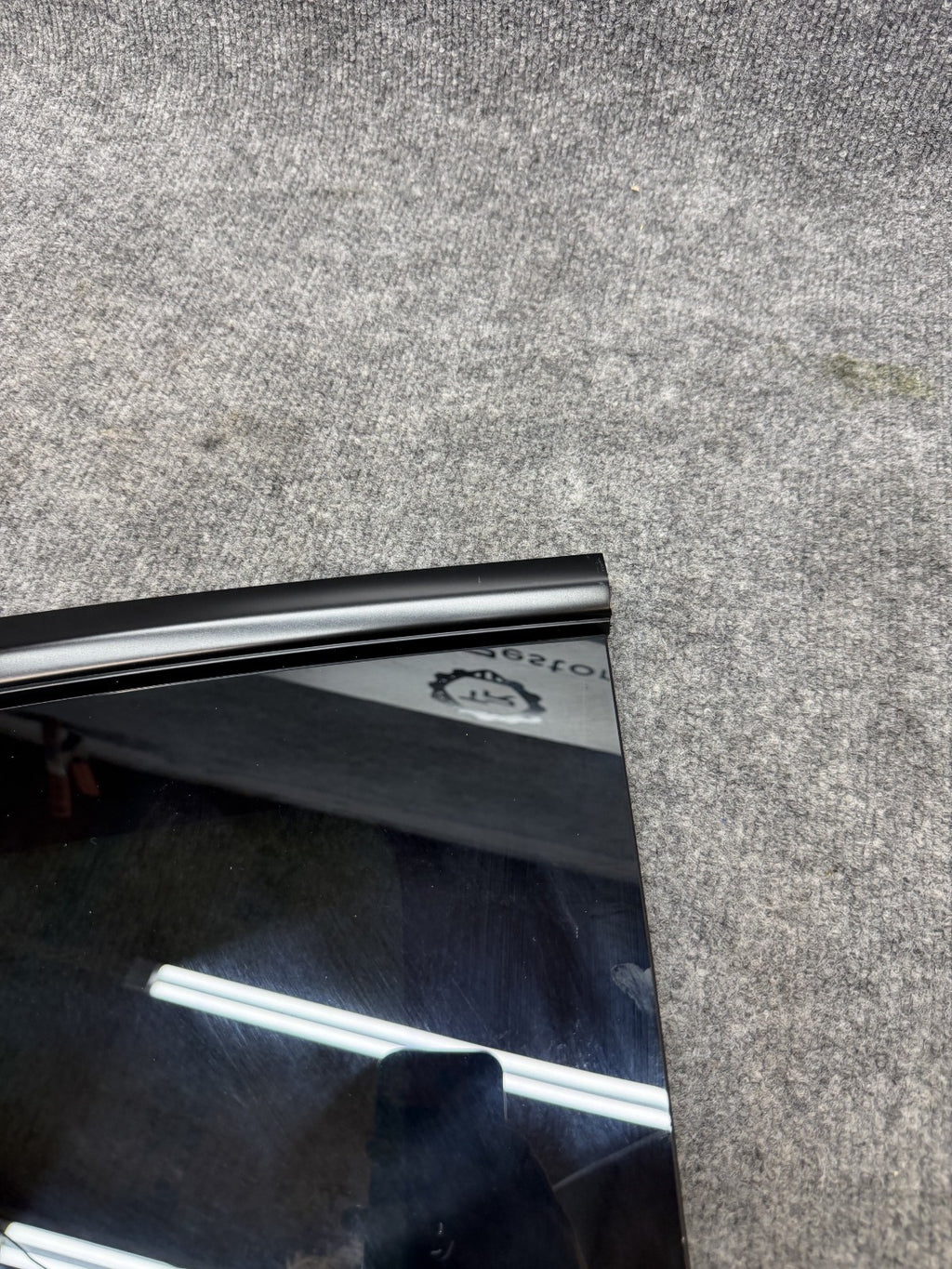 2020-2024 TESLA MODEL Y REAR RIGHT PASSENGER SIDE QUARTER GLASS OEM, 43R-000073