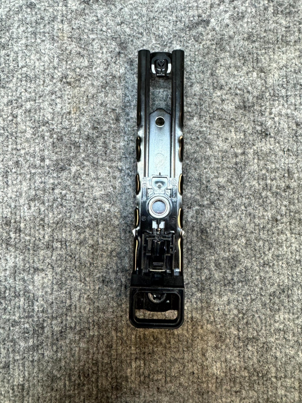 17-23 TESLA MODEL 3 FRONT LEFT/RIGHT SEAT BELT HEIGHT ADJUSTER OEM, 1068130-01-B