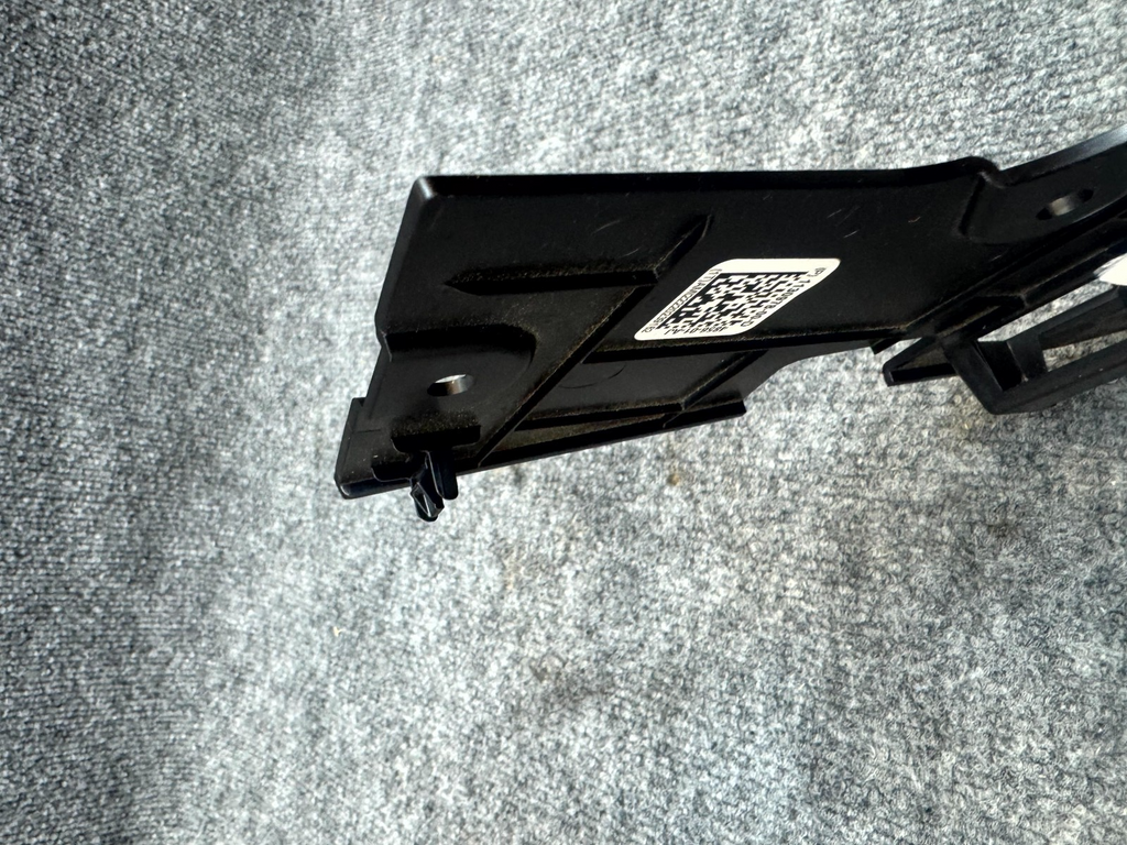 2017‑2023 TESLA MODEL 3 UNDER DASH RIGHT SIDE LOWER COVER TRIM OEM, 1130978-00-D