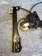 ♦️17-23 TESLA MODEL 3 FRONT RIGHT WINDOW REGULATOR W/ MOTOR OEM, 1096621-99-H