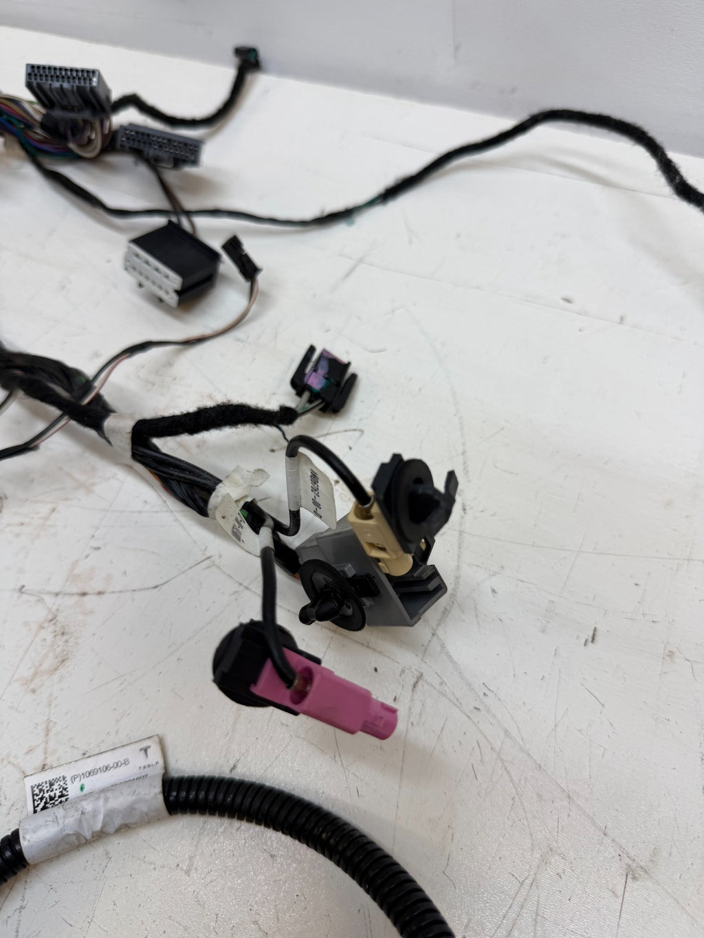 2016-2020 Tesla Model S Front Right Side Door Wire Wiring Harness 1069106-00-B