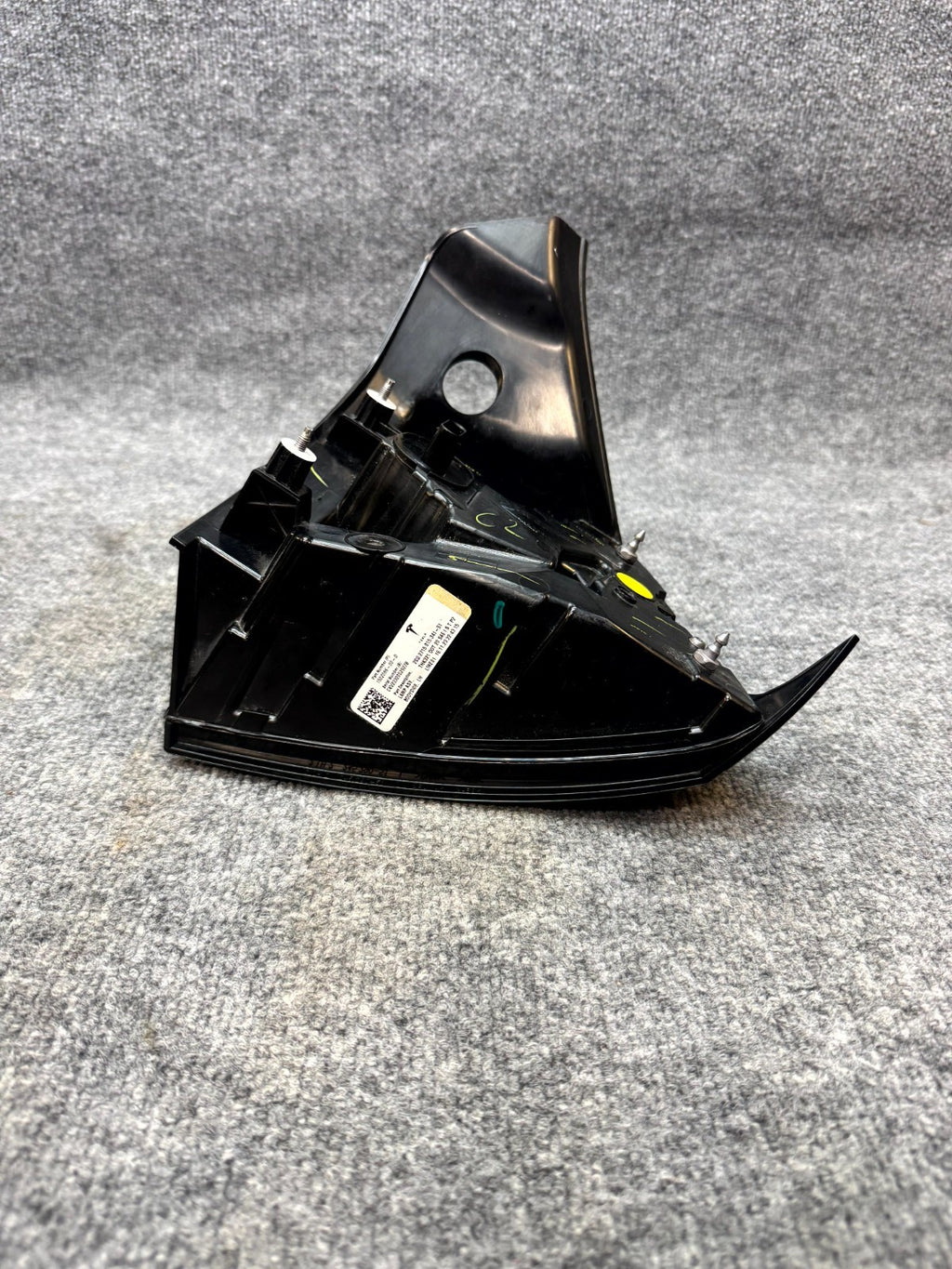2020 - 2024 TESLA MODEL Y REAR LEFT SIDE INNER TAILLIGHT LAMP OEM, 1502086-00-D