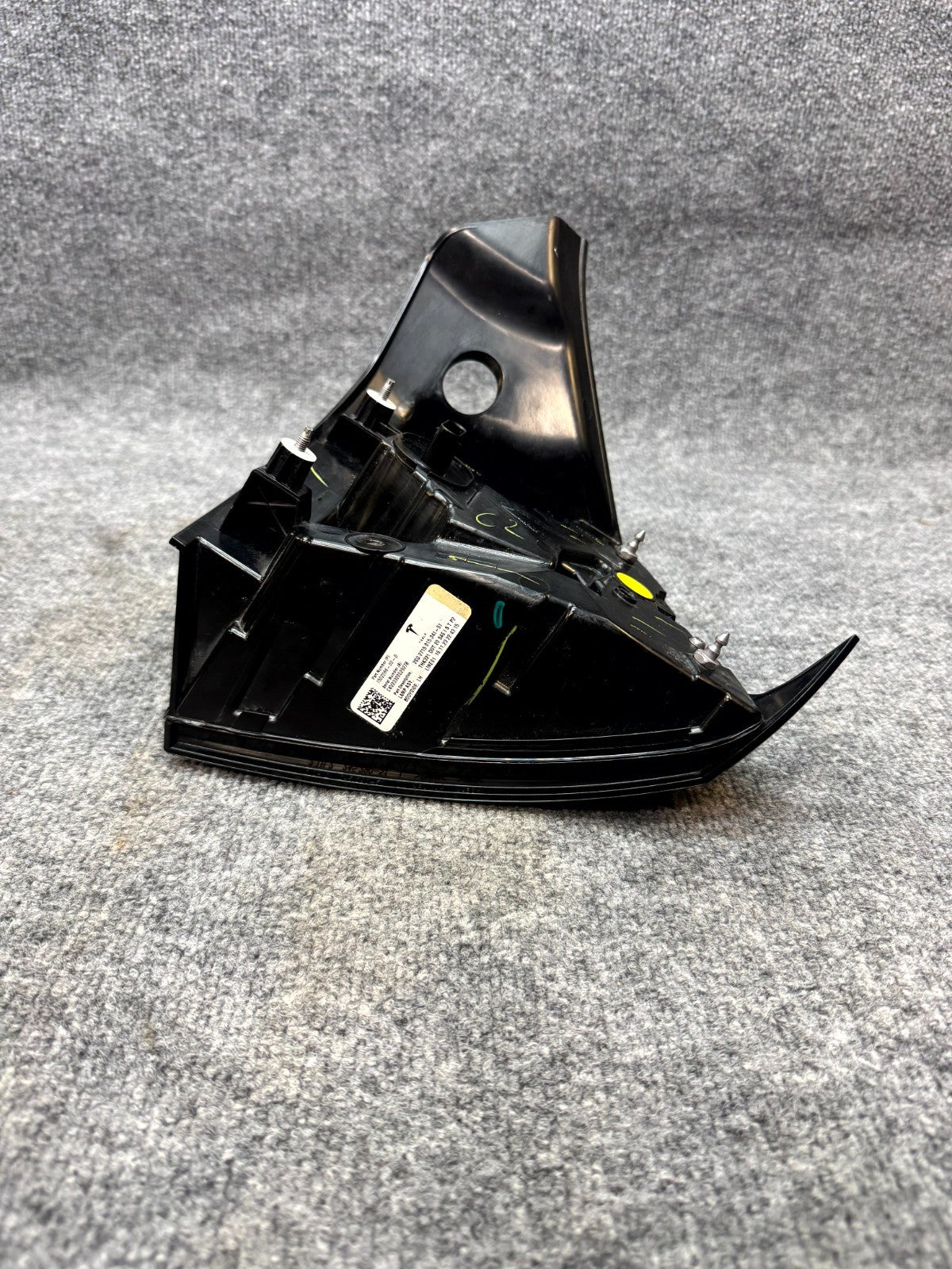 2020 - 2024 TESLA MODEL Y REAR LEFT SIDE INNER TAILLIGHT LAMP OEM, 1502086-00-D