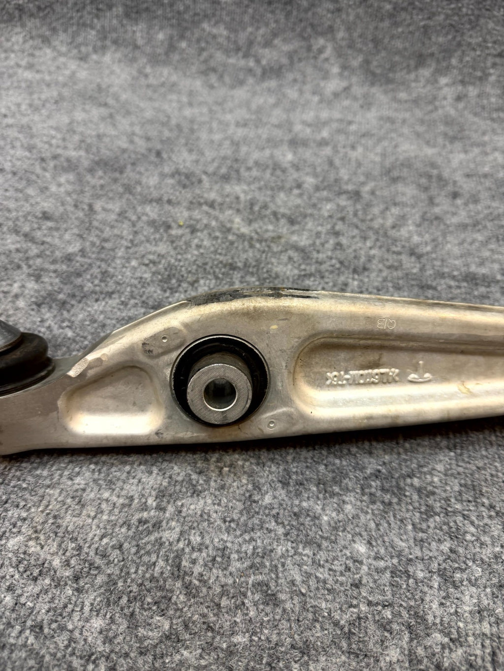 2020 - 2024 TESLA MODEL Y FRONT RIGHT / LEFT LOWER CONTROL ARM OEM, 1188341-00-C