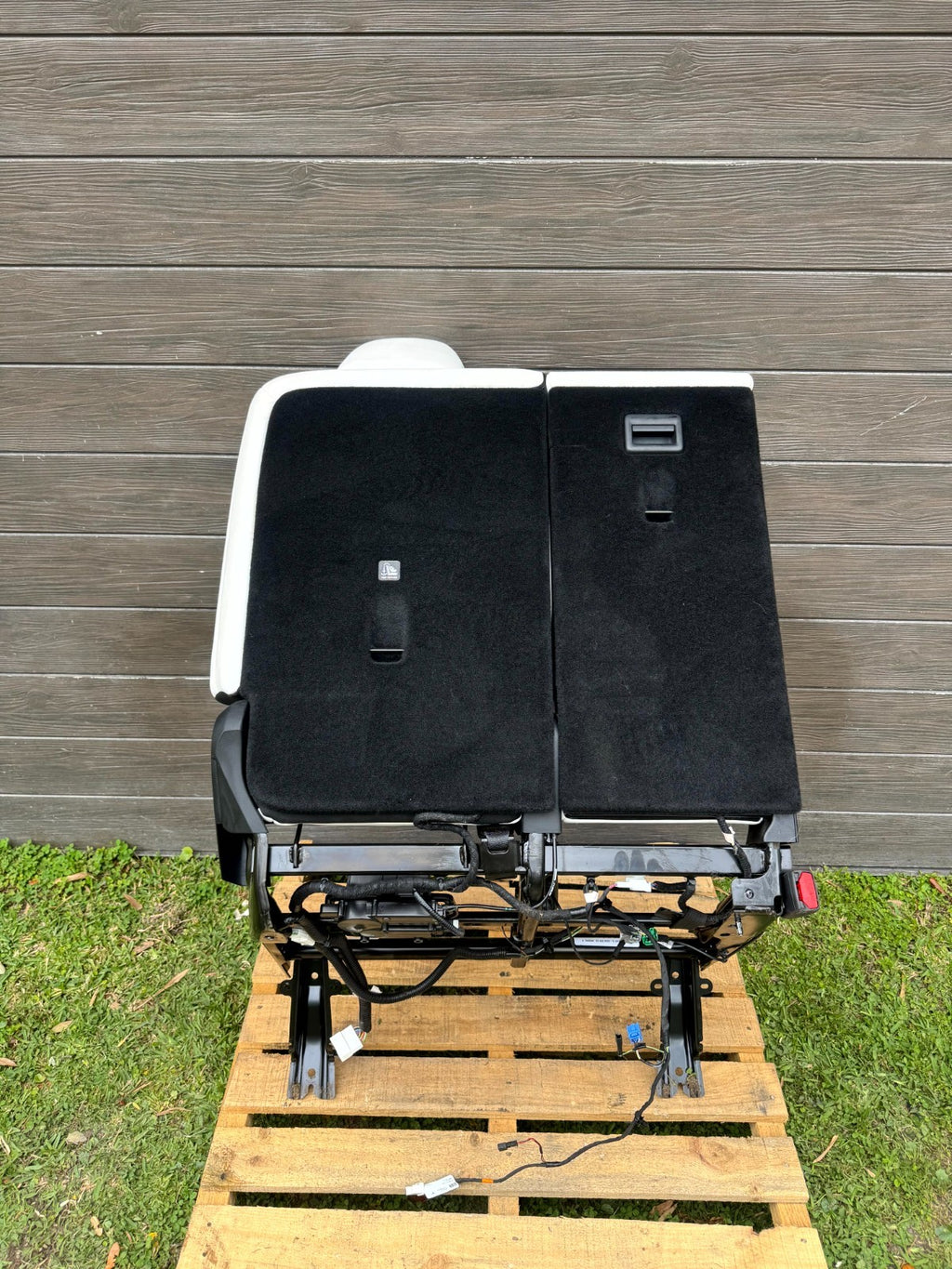 2020-2024 TESLA MODEL Y REAR LEFT UPPER SEAT CUSHION W/ FRAME OEM, 1494833-00-E
