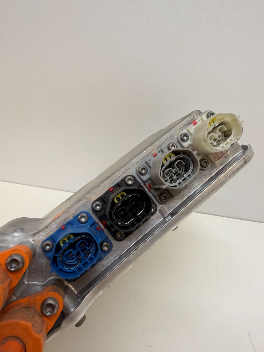 2016-2021 TESLA MODEL S COMPUTER MODULE JUNCTION BOX /W CABLE 1059891-00-E