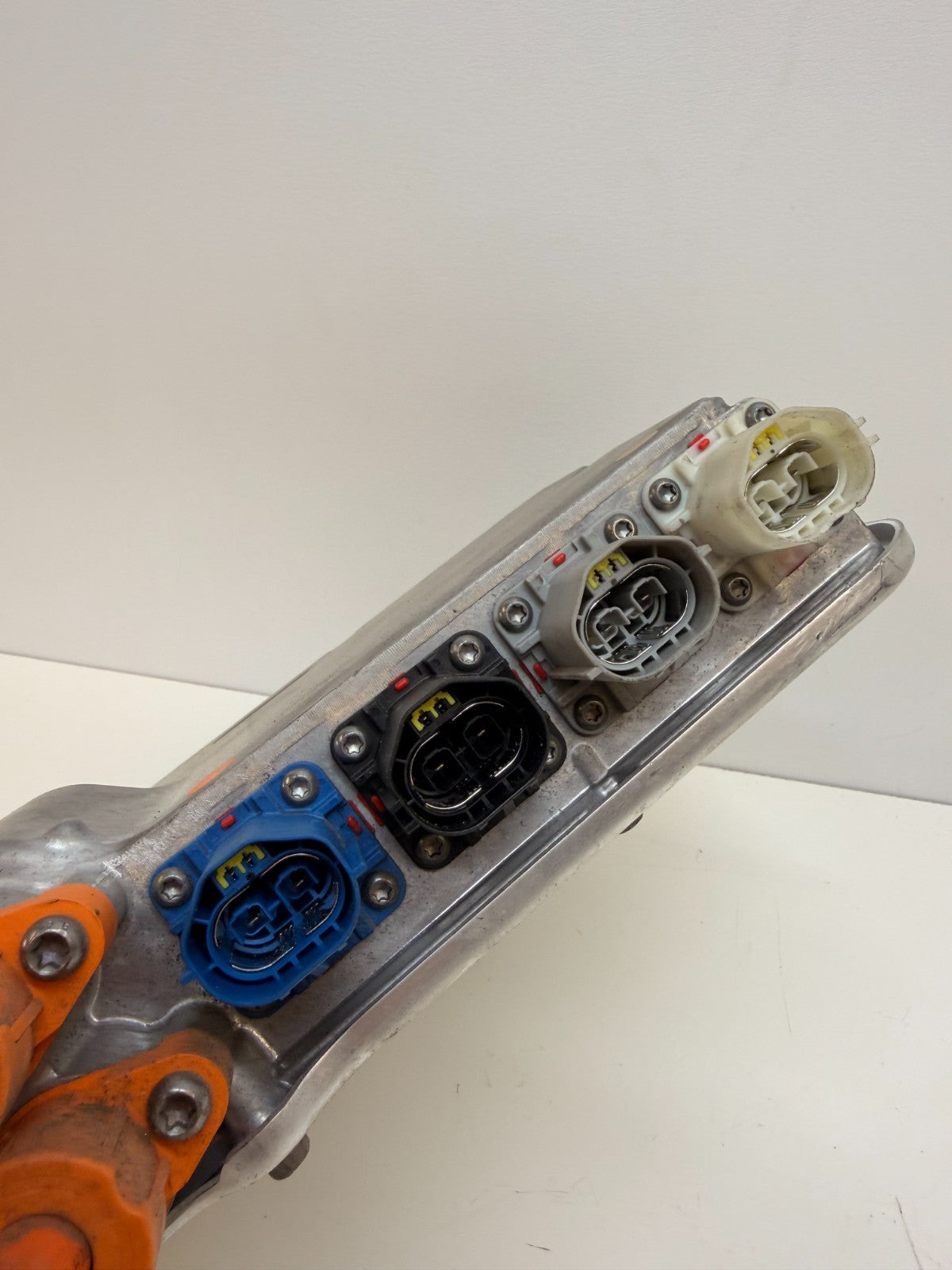2016-2021 TESLA MODEL S COMPUTER MODULE JUNCTION BOX /W CABLE 1059891-00-E