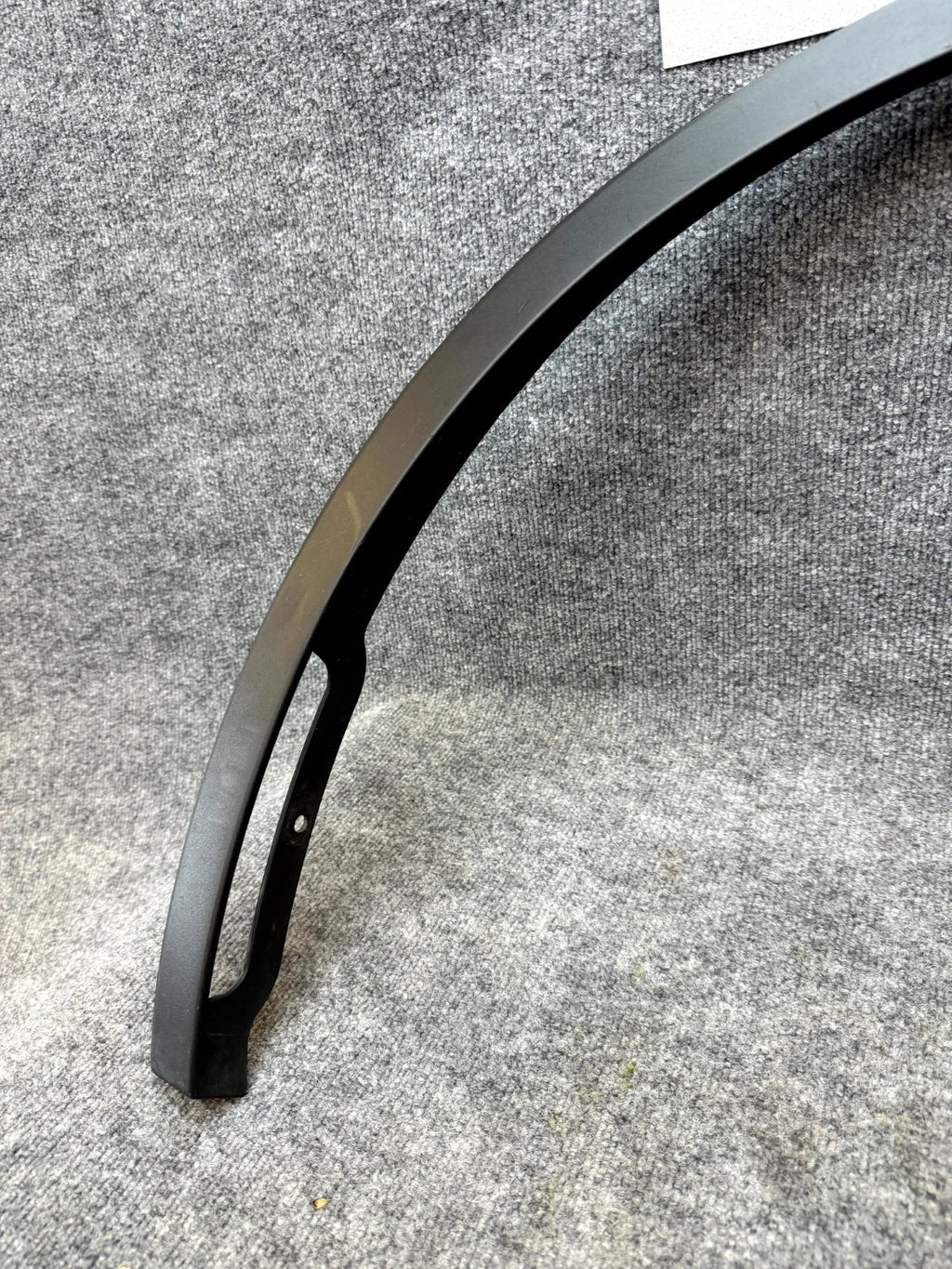 2020 - 2024 TESLA MODEL Y FRONT LEFT SIDE WHEEL FLARE MOLDING OEM, 1494161-00-C