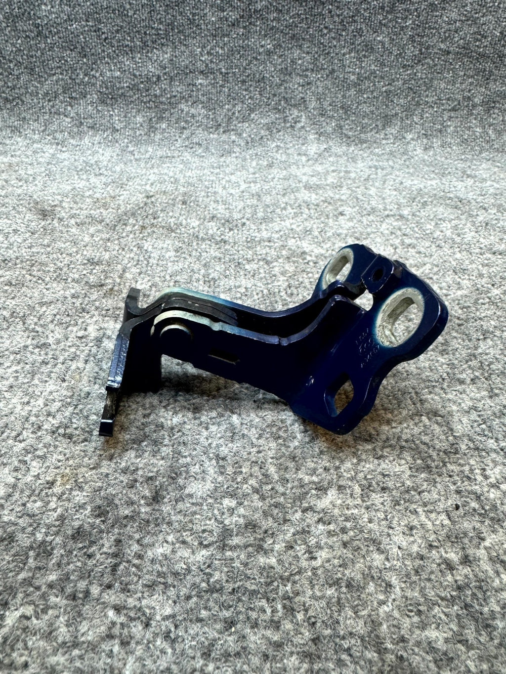 2017 - 2023 TESLA MODEL 3 FRONT LEFT / RIGHT SIDE UPPER DOOR HINGE OEM
