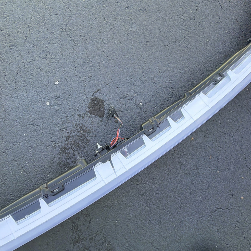2024-2026 TESLA CYBERTRUCK FRONT CENTER DRL LIGHT LAMP BAR LED OEM 1806407-00-F