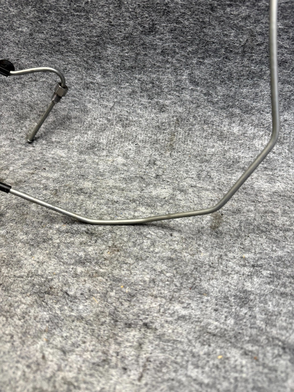 ♦️2017-2023 TESLA MODEL 3 FRONT LEFT SIDE BRAKE HOSE LINE TUBE OEM, 1044721-00-D