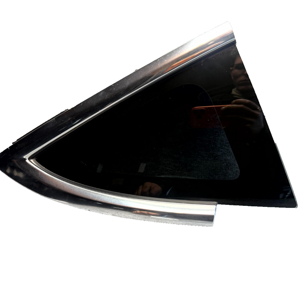 2017-2023 TESLA MODEL 3 REAR RIGHT SIDE QUARTER WINDOW GLASS OEM, 1080706-00-H
