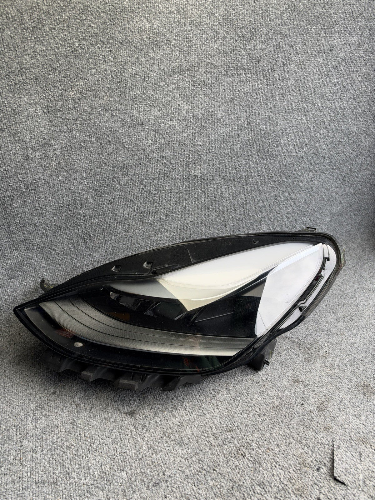 20-24 Tesla Model Y-3 Front Left Headlight Projector Headlamp LH 1514952-00-E