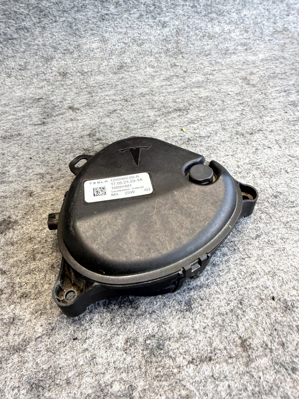 ♦️2017 - 2023 TESLA MODEL 3 PEDESTRIAN WARNING SPEAKER  OEM,  1299965-00-A