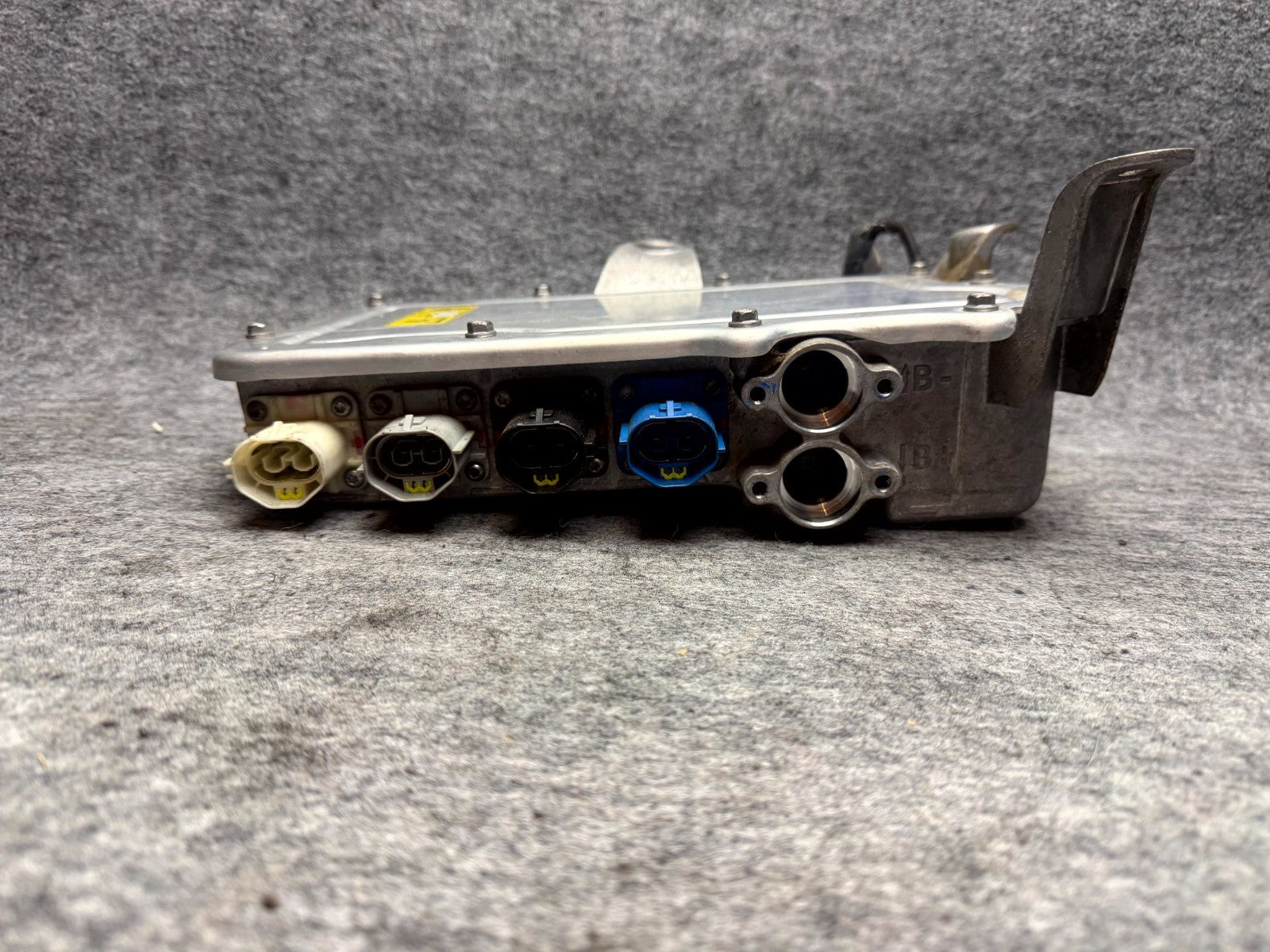 ♦️2016 - 2020 TESLA MODEL S FRONT HIGH VOLTAGE JUNCTION BOX OEM, 1059891-00-C